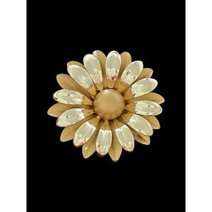 Vintage Costume Jewelry Gold Tone Flower Floral Brooch Pin Riveted Back